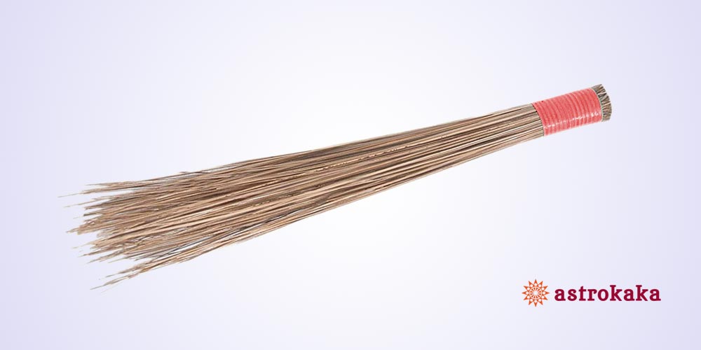 9 Jhaadu (Broom) Vastu Upay that are effective for Wealth